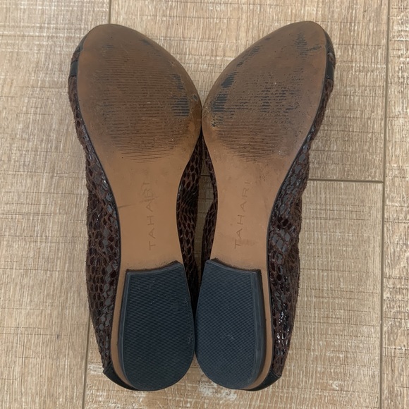 Tahari ballet flats - Picture 3 of 3